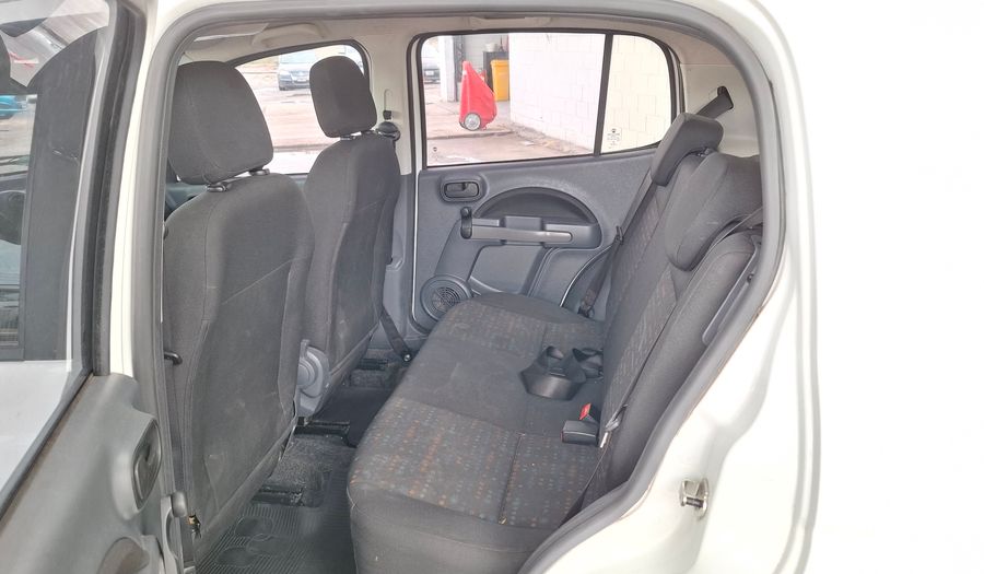 Fiat Uno 1.4 8V ATTRACTIVE 5P Hatchback 2015