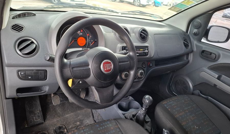 Fiat Uno 1.4 8V ATTRACTIVE 5P Hatchback 2015
