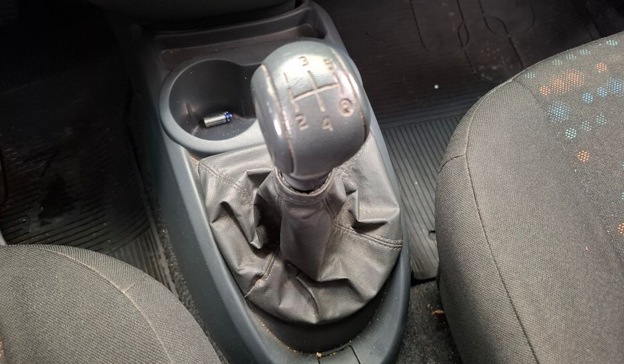 Fiat Uno 1.4 8V ATTRACTIVE 5P Hatchback 2015