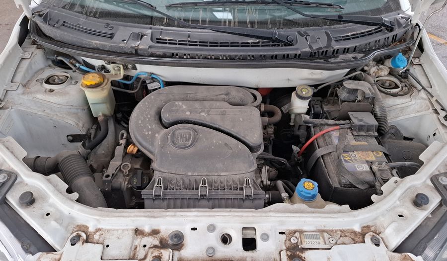 Fiat Uno 1.4 8V ATTRACTIVE 5P Hatchback 2015