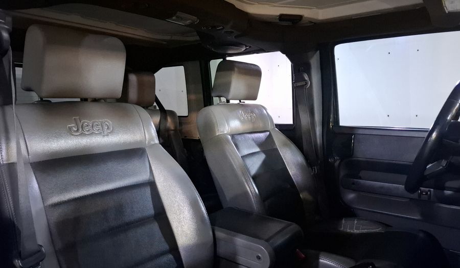 Jeep Wrangler 3.8 UNLIMITED SAHARA 4X4 AUTO Suv 2010