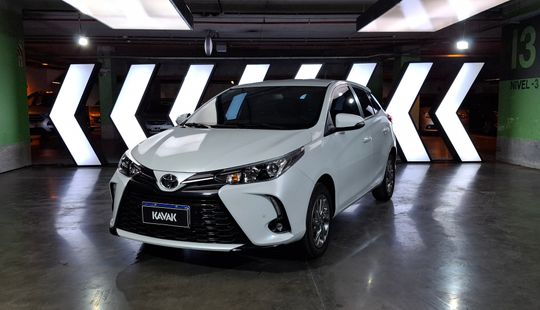 Toyota • Yaris