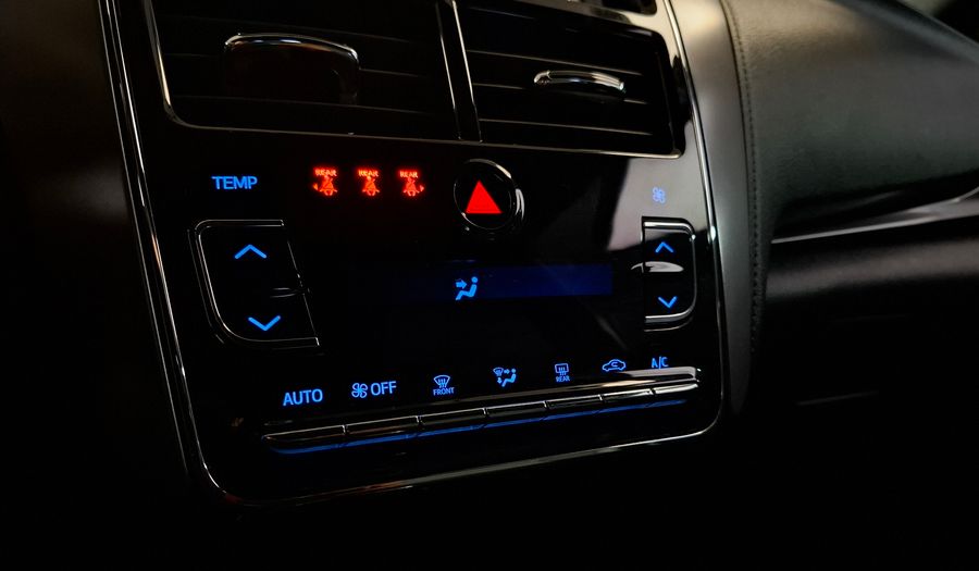 Toyota Yaris 1.5 XLS Hatchback 2022