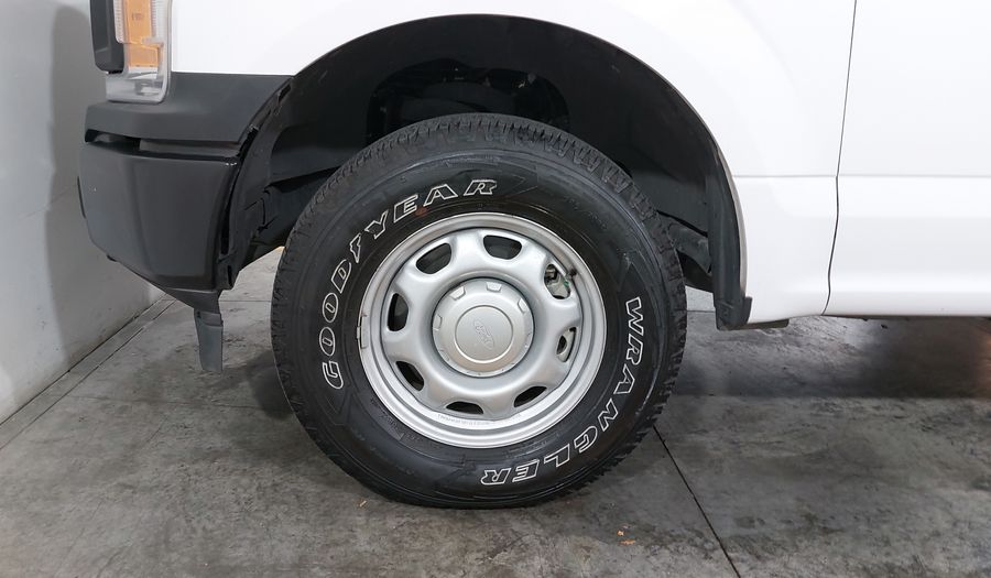 Ford F-150 5.0 V8 XL CREW CAB AUTO 4WD Pickup 2020