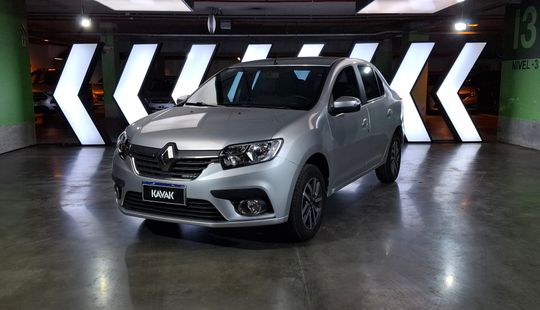 Renault • Logan
