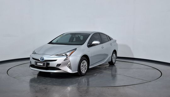 Toyota • Prius