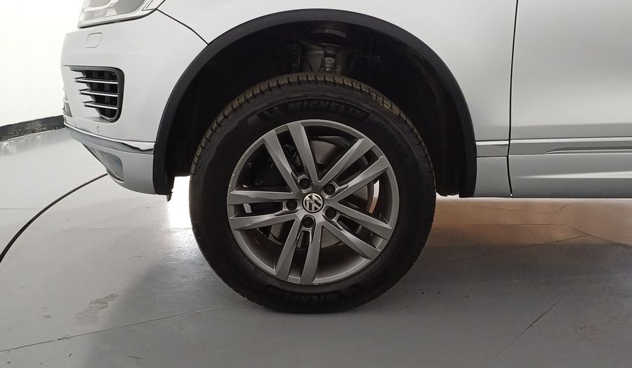 Volkswagen Touareg 4.2 V8 R-LINE Suv 2017