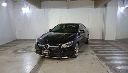 Mercedes Benz • Clase CLA