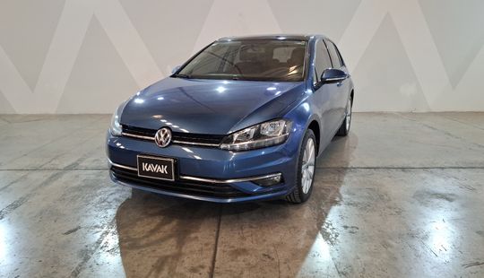 Volkswagen • Golf