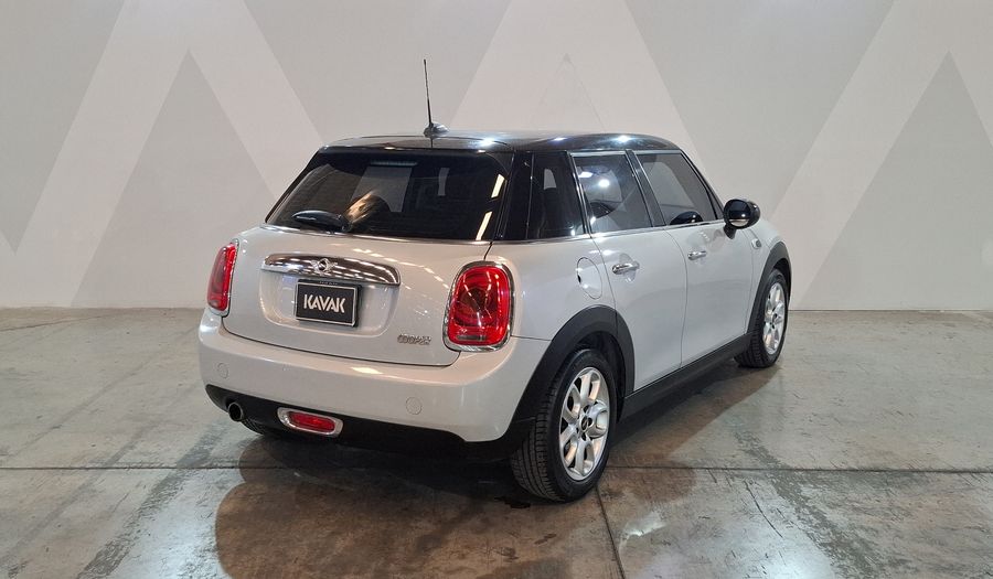 Mini Cooper 1.5 COOPER CHILI AT Hatchback 2016