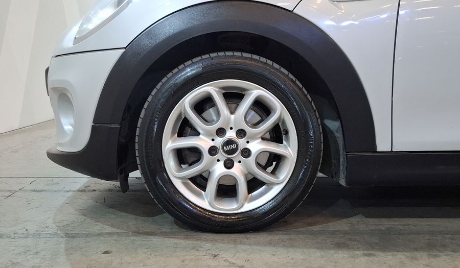 Mini Cooper 1.5 COOPER CHILI AT Hatchback 2016