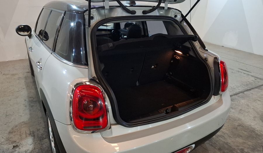 Mini Cooper 1.5 COOPER CHILI AT Hatchback 2016