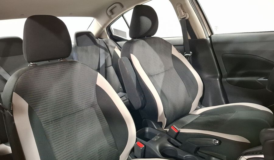 Nissan Versa 1.6 ADVANCE CVT Sedan 2022