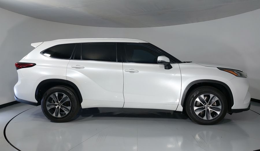 Toyota Highlander 3.5 XLE AUTO Suv 2022