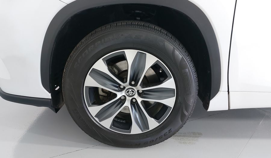 Toyota Highlander 3.5 XLE AUTO Suv 2022