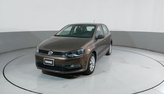 Volkswagen • Polo