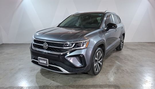 2021 • 59,820 km • Automático