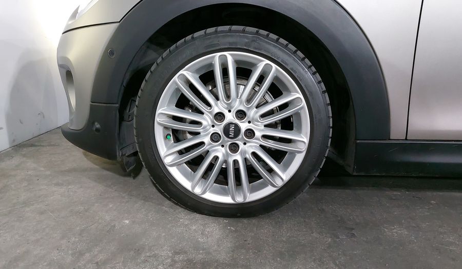 Mini Cooper 1.5 COOPER PEPPER DCT Hatchback 2021