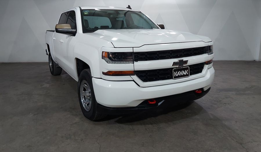 Chevrolet Silverado 2500 5.3 DOBLE CABINA K AT 4WD Pickup 2018