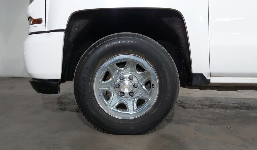 Chevrolet Silverado 2500 5.3 DOBLE CABINA K AT 4WD Pickup 2018
