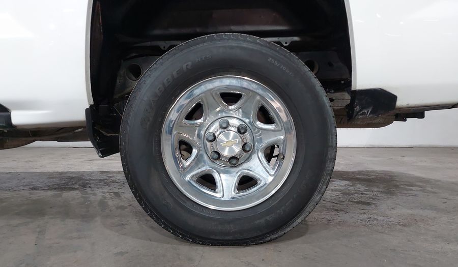Chevrolet Silverado 2500 5.3 DOBLE CABINA K AT 4WD Pickup 2018