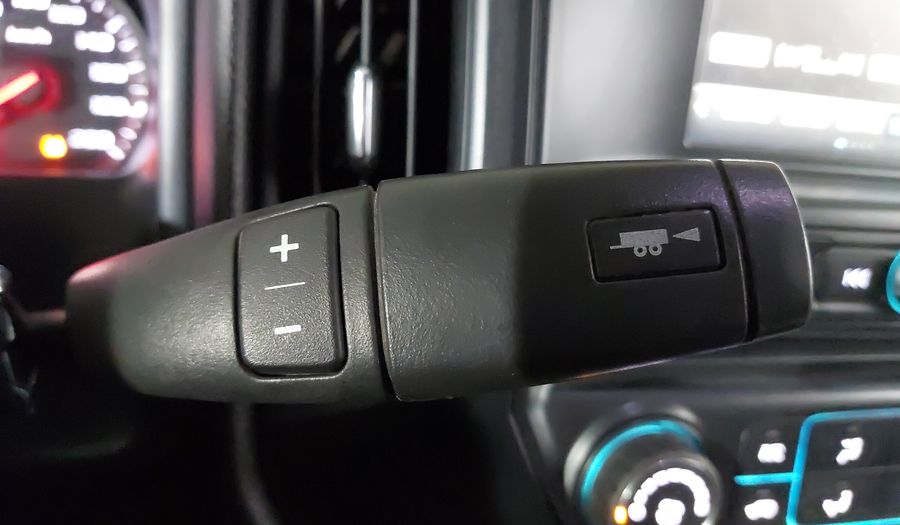 Chevrolet Silverado 2500 5.3 DOBLE CABINA K AT 4WD Pickup 2018