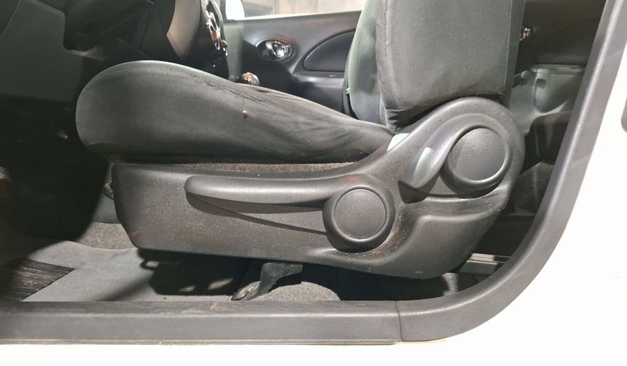 Nissan March 1.6 SENSE AT Hatchback 2015
