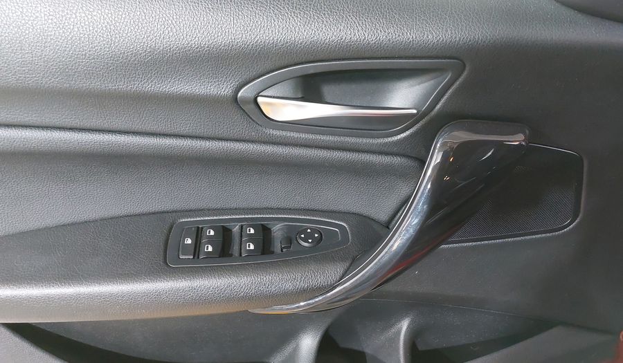 Bmw Serie 1 1.6 118IA SPORT LINE Hatchback 2015