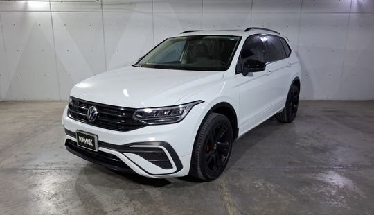 Volkswagen • Tiguan