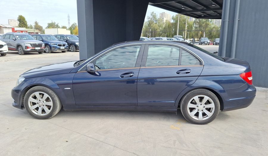 Mercedes Benz Clase C 1.8 180 CGI AUTO BLUE E. Sedan 2013