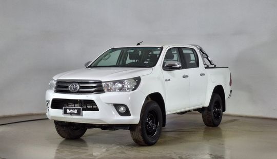 Toyota • Hilux