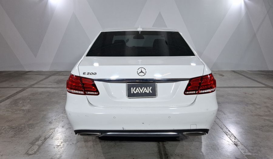 Mercedes Benz Clase E 2.0 200 CGI AVANTGARDE Sedan 2016