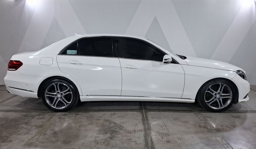 Mercedes Benz Clase E 2.0 200 CGI AVANTGARDE Sedan 2016