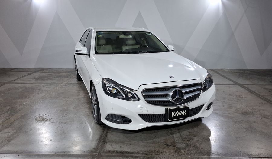 Mercedes Benz Clase E 2.0 200 CGI AVANTGARDE Sedan 2016