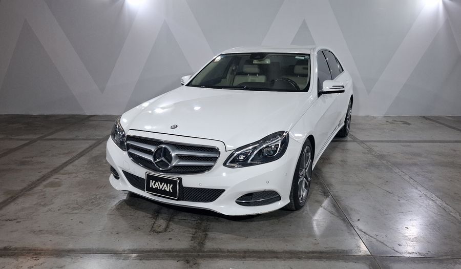 Mercedes Benz Clase E 2.0 200 CGI AVANTGARDE Sedan 2016
