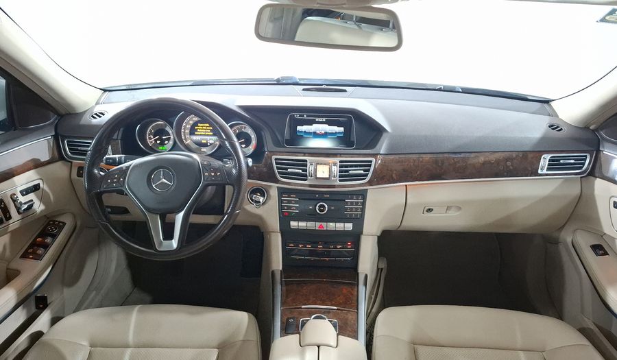 Mercedes Benz Clase E 2.0 200 CGI AVANTGARDE Sedan 2016