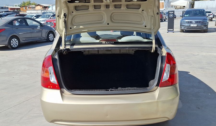 Hyundai Accent 1.4 MC GL PS EW AC Sedan 2010