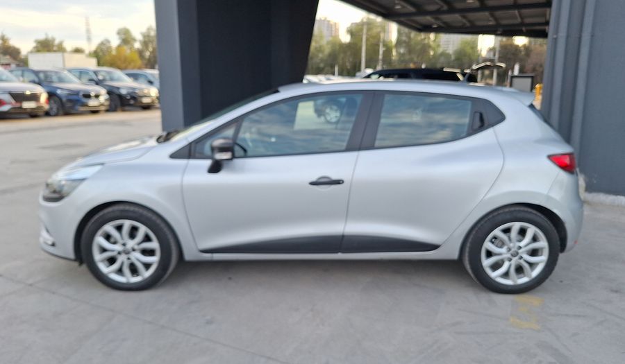 Renault Clio 1.2 AUTHENTIQUE Hatchback 2021
