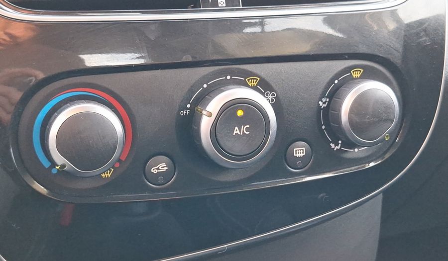 Renault Clio 1.2 AUTHENTIQUE Hatchback 2021