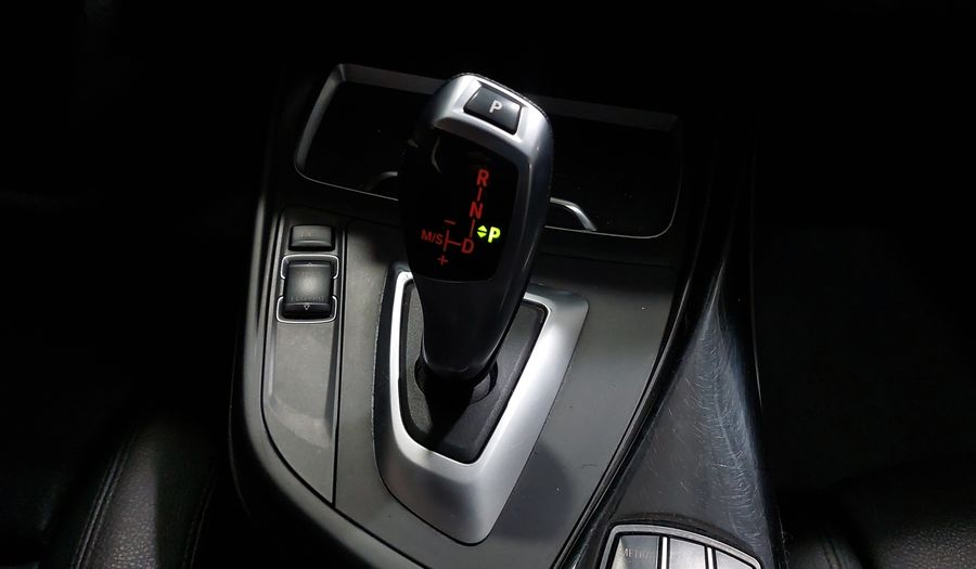 Bmw Serie 1 1.5 118IA SPORT LINE AUTO Hatchback 2019