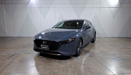2020 • 23,661 km • Automático