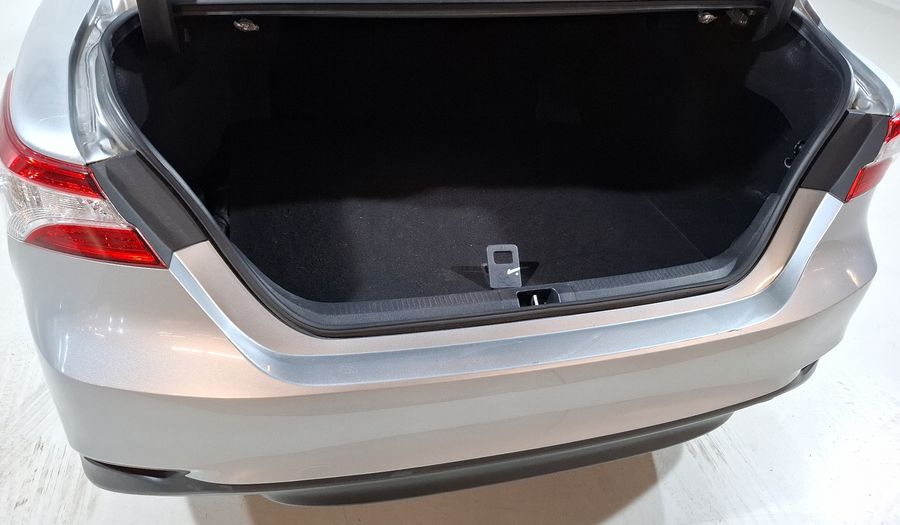 Toyota Camry 2.5 LE AUTO Sedan 2020