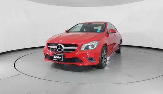 Mercedes Benz • Clase CLA