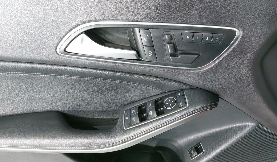 Mercedes Benz Clase Cla 1.6 CLA 200 CGI SPORT AT Coupe 2015