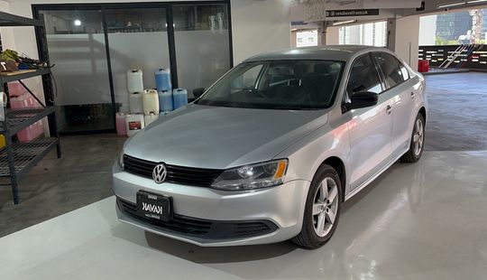 Volkswagen • Jetta
