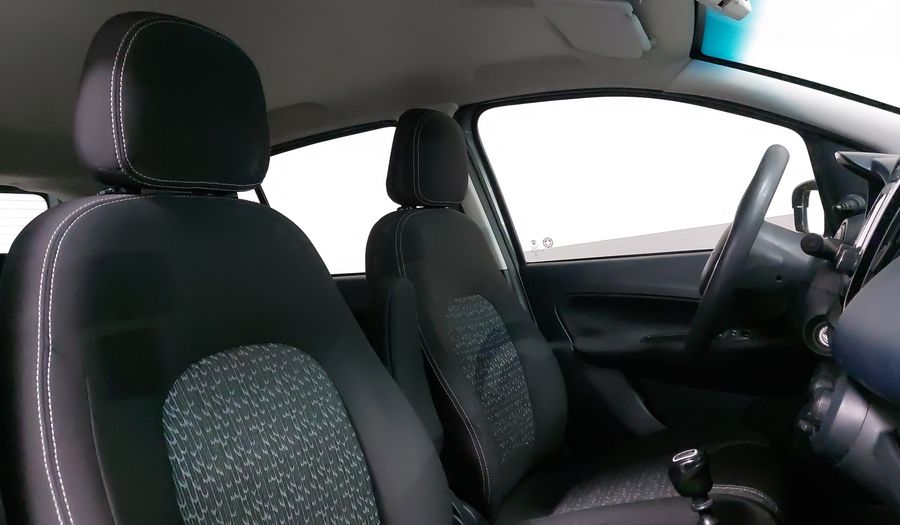 Fiat Uno 1.4 LIKE Hatchback 2017