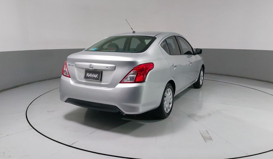 Nissan Versa 1.6 SENSE TA AC Sedan 2015