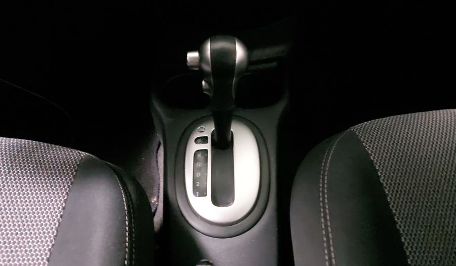Nissan Versa 1.6 SENSE TA AC Sedan 2015