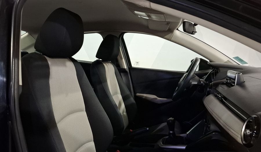 Toyota Yaris 1.5 R MID MT Sedan 2016