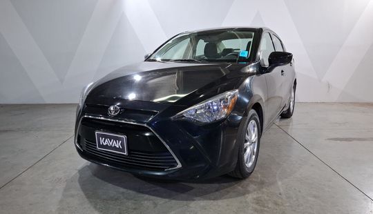 Toyota • Yaris